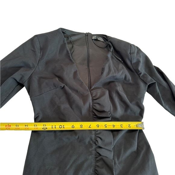 Zara TRF Collection Black Ruffle Front Long Sleeve V-neck Dress Size Medium - Picture 8 of 17